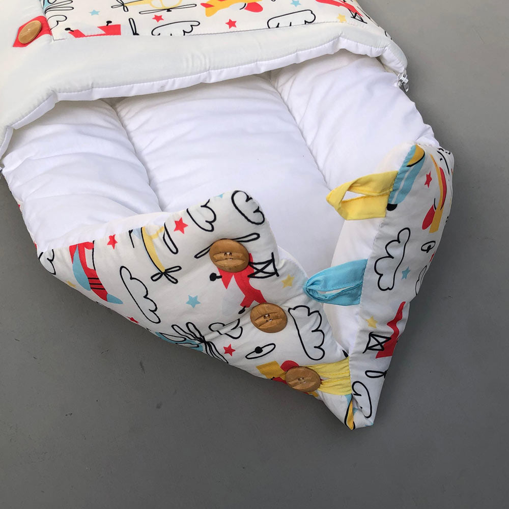 Baby Carrynest Airplane Design